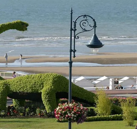 Bagatelle De La Cote Fleurie